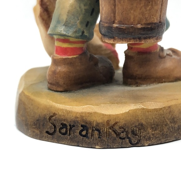 ANRI Valentine Morning Chores Wood Carving Boy Feeding Chickens Approx 4” Italy - Picture 7 of 14